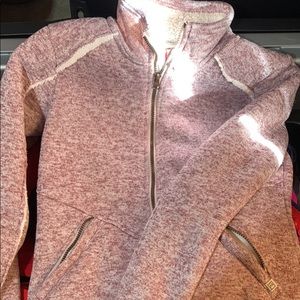 Women’s avalanche zip up. Size medium.